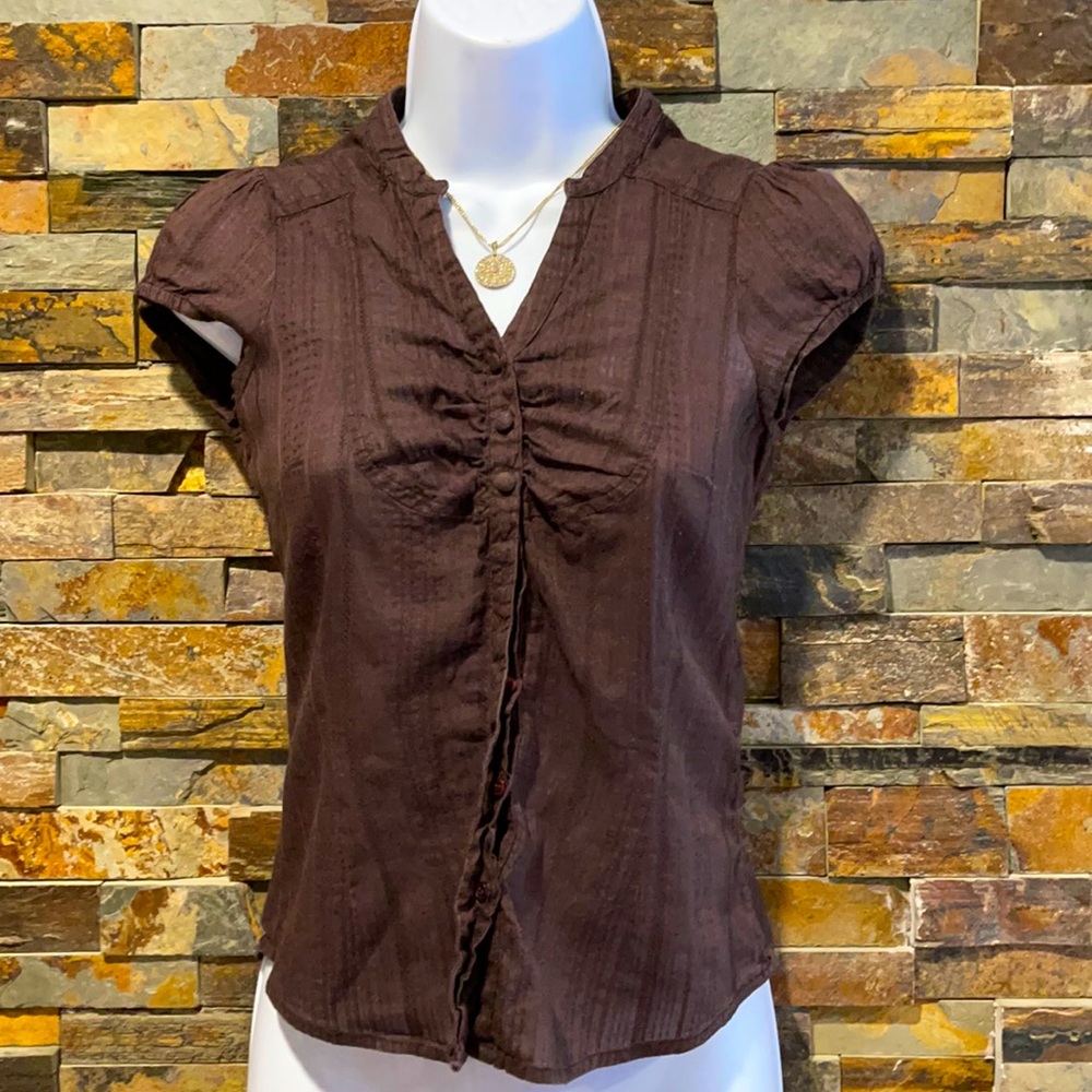 H&M woman’s shirt - size 4